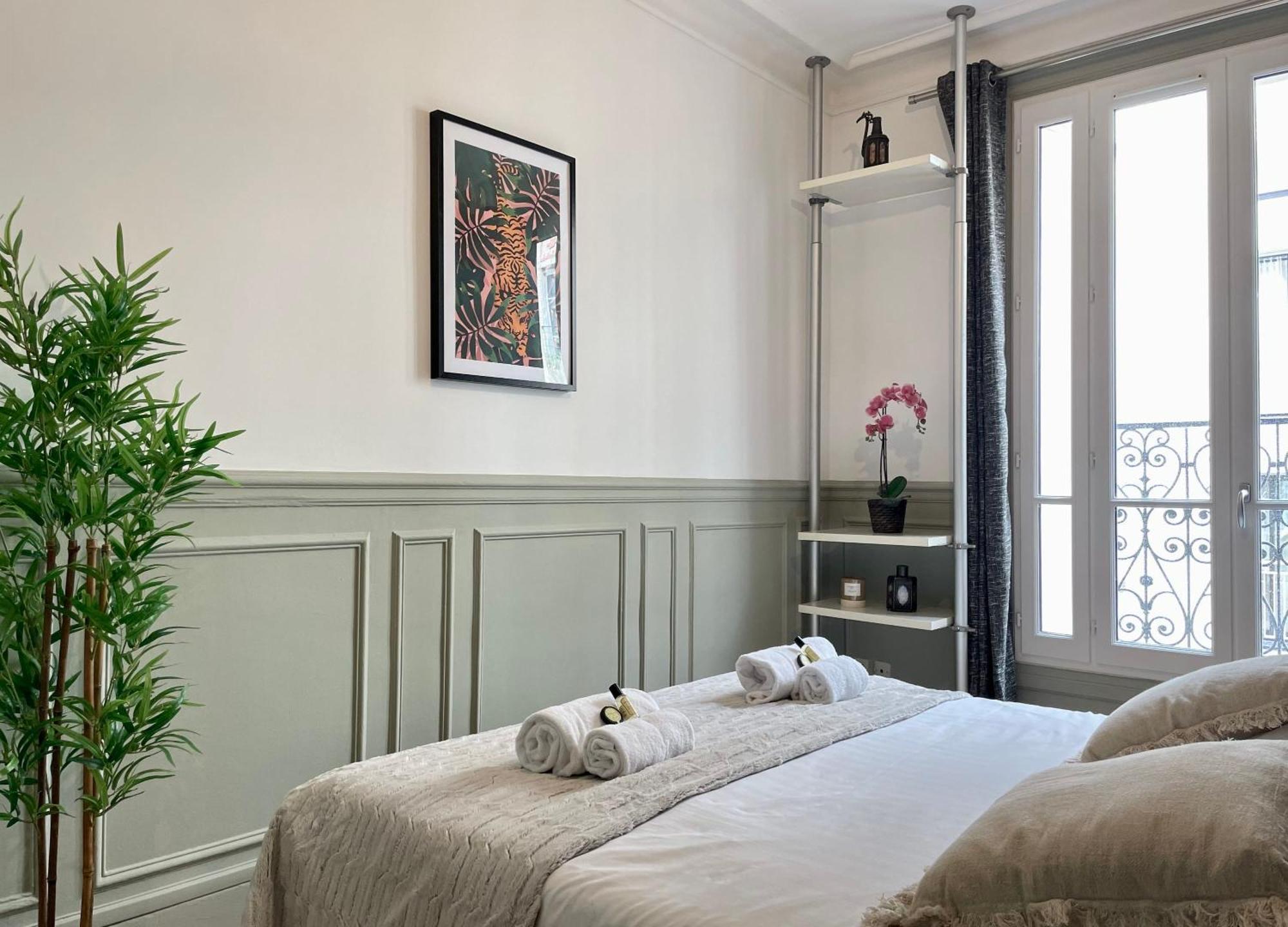 Eiffel Tower Stylish Retreat Appartement *